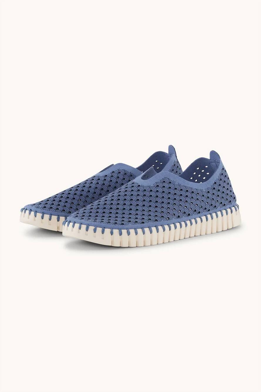 NEW ILSE JACOBSEN women's tulip flats slip on in light regatta
